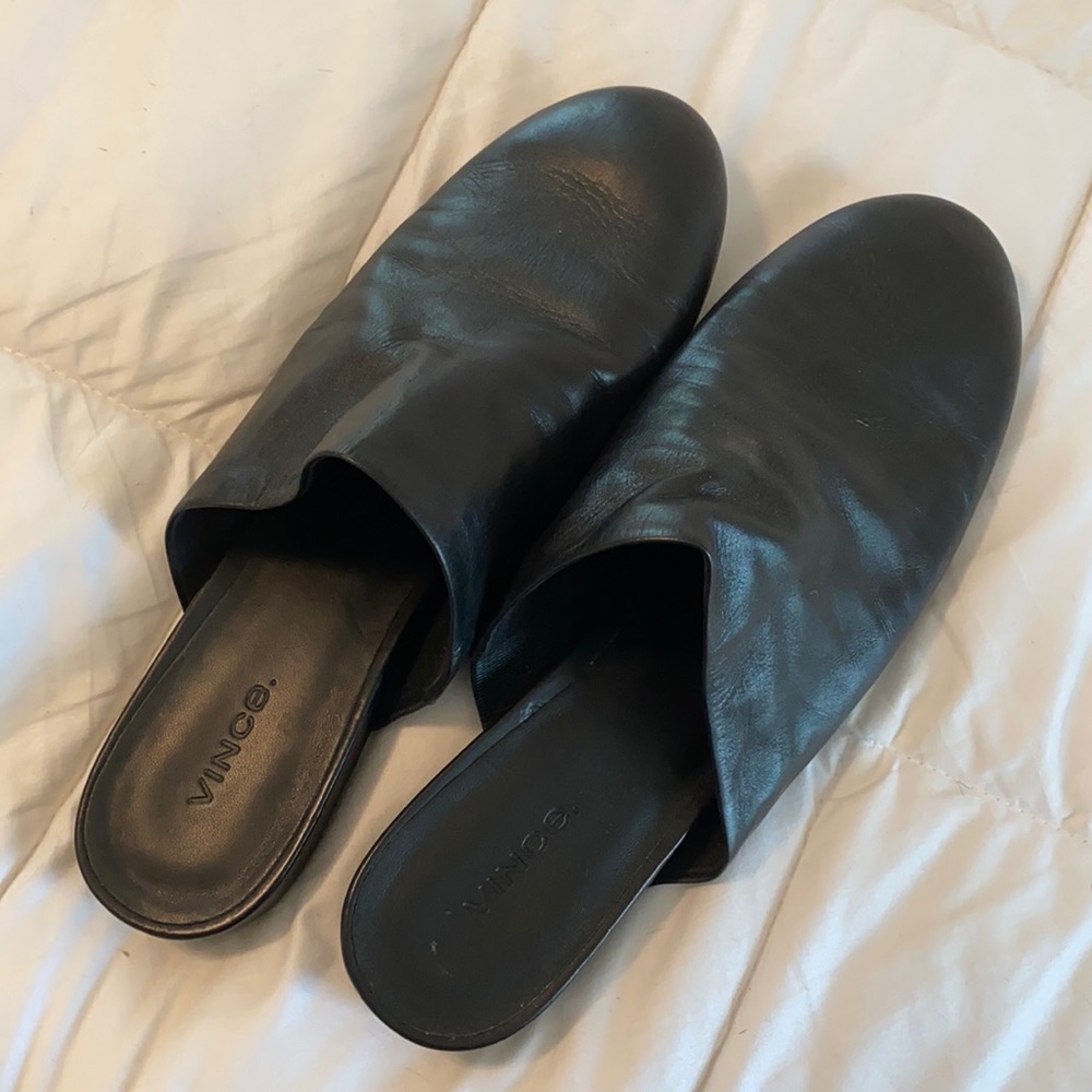 VINCE slide-on mule